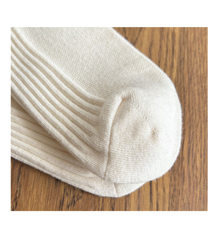 Women's Modern Simple Ribbed Mid-Calf Socks
