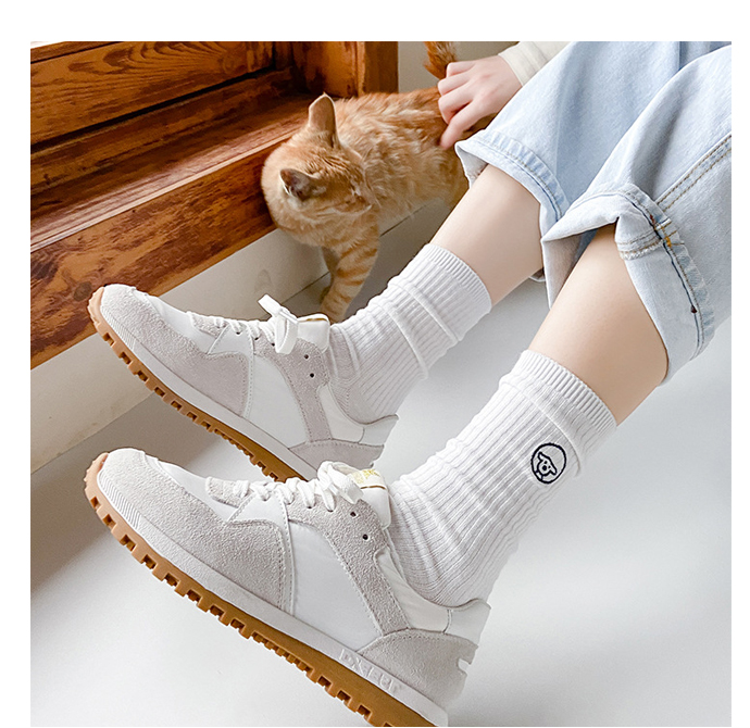 Women's White Animal Embroidered Mid-Calf Socks