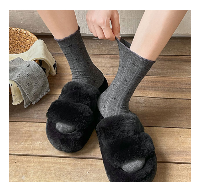 Women's Heart Ribbon Frill Mid-Calf Socks