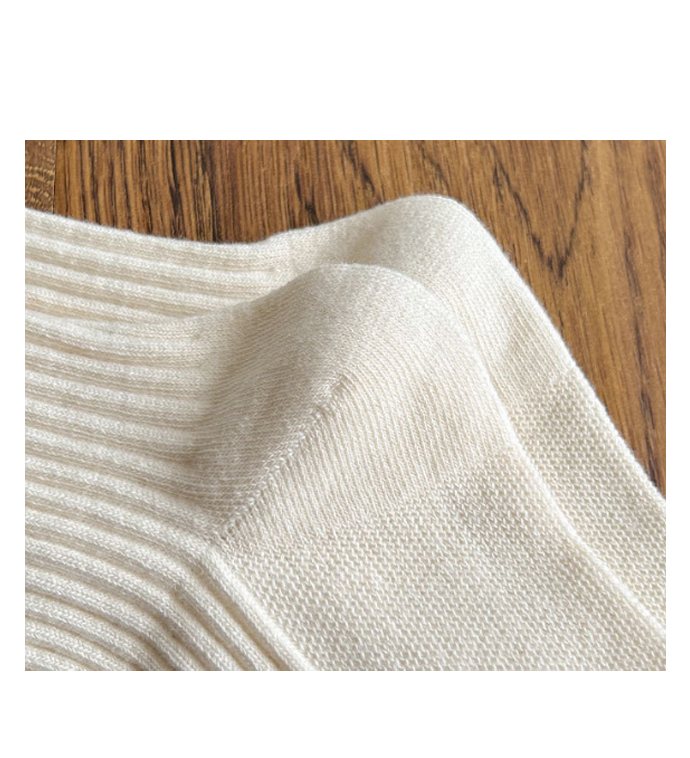 Women's Modern Simple Ribbed Mid-Calf Socks