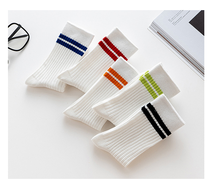 Women's Two-Stripe Point Line Socks
