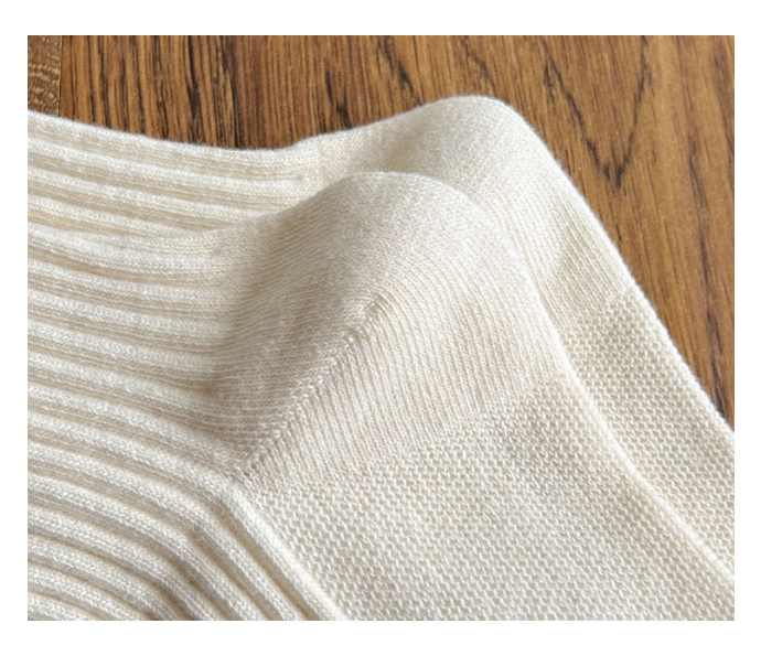Women's Modern Simple Ribbed Mid-Calf Socks