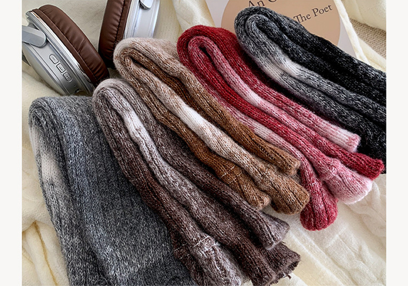 Pomi Bear Two-Tone Knit Leg Warmers Gradient