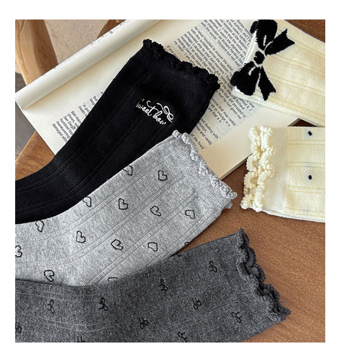 Women's Heart Ribbon Frill Mid-Calf Socks