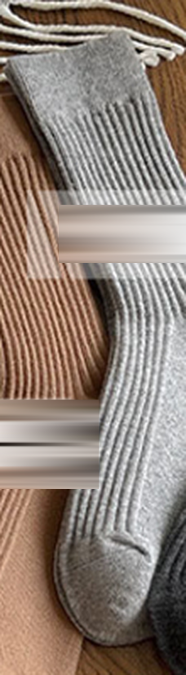 Women's Modern Simple Ribbed Mid-Calf Socks