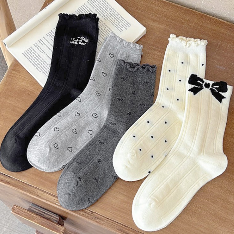 Women's Heart Ribbon Frill Mid-Calf Socks