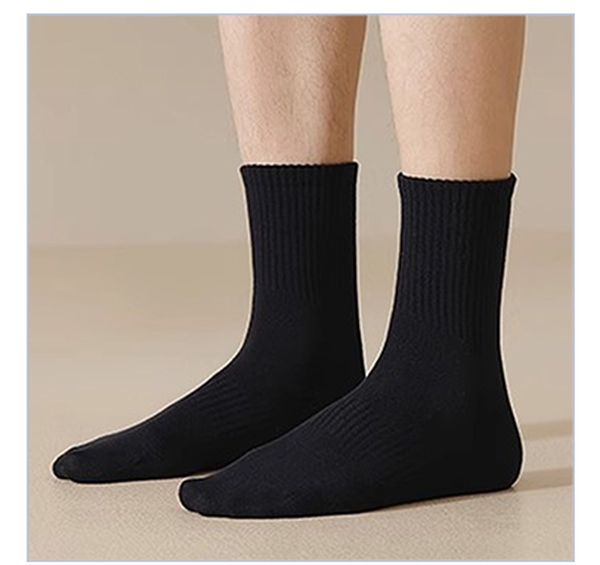 Seamless Unisex Ribbed Crew Socks
