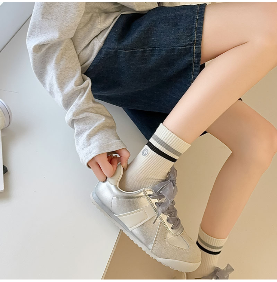 Smile Embroidered Stripe Women's Mid-Calf Socks
