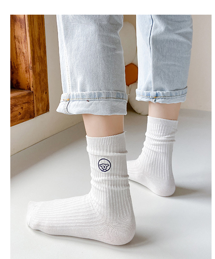 Women's White Animal Embroidered Mid-Calf Socks
